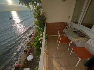 Гостевой дом Guest House Elling Solnechniy Лоо Четырехместный номер с балконом с видом на море-2